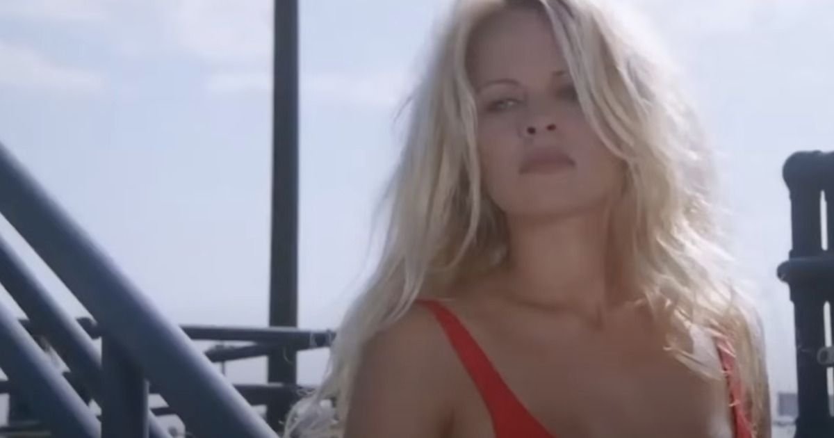 Pamela Anderson fully recognizable at the age of 58. WLT Report