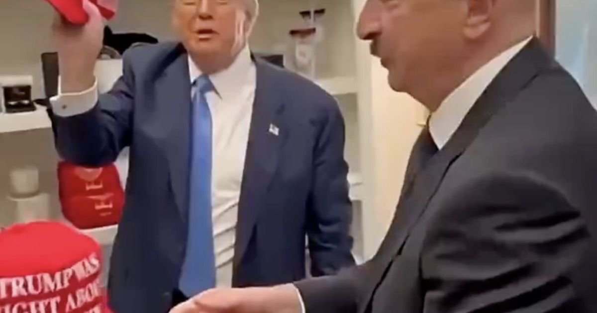 Hellor: After stopping the 30 -year war with the New Peace Deal, President Trump takes leaders to the White House Gift Shop (Watch) WLT Report