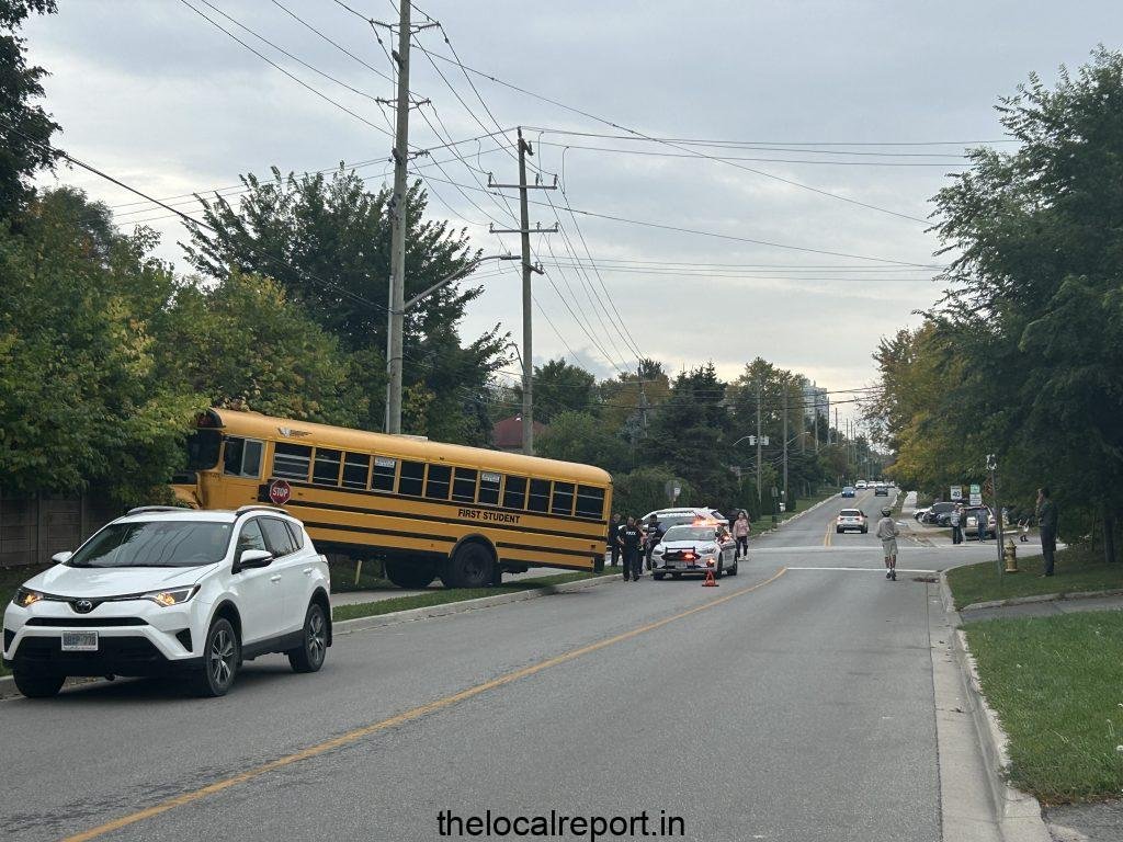 School bus crashes in Thornehill, no injury