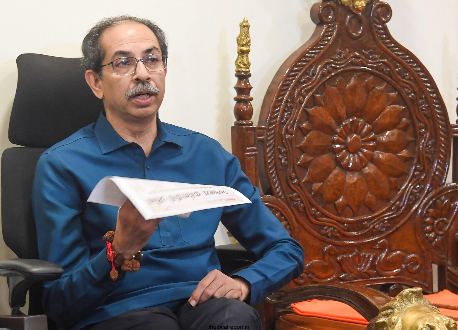 Announce full crop loan waiver, do not do politics: Uddhav Thackeray faced