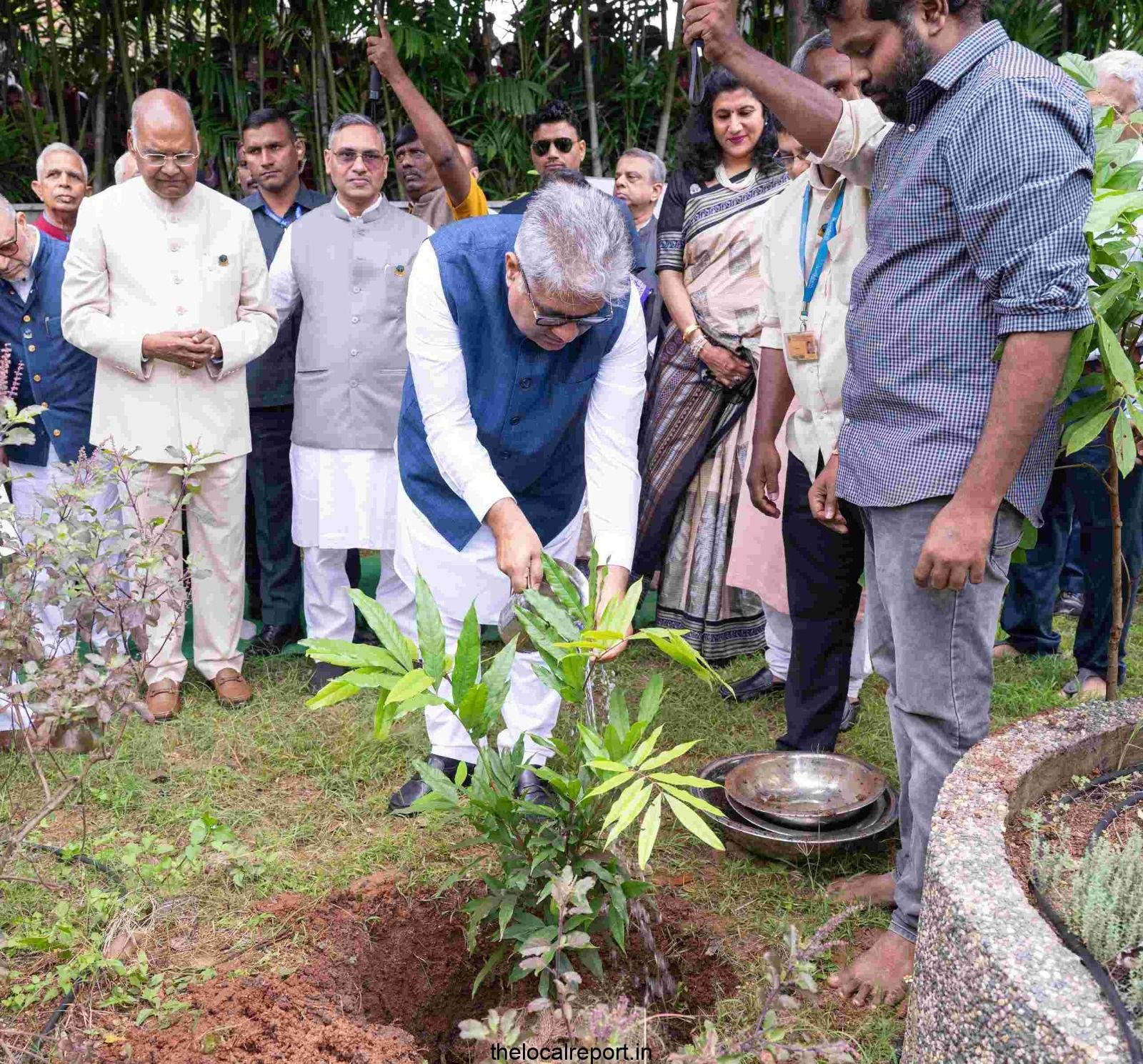Bhupender Yadav Plants One Million Tree at Heartfulness Headquarters