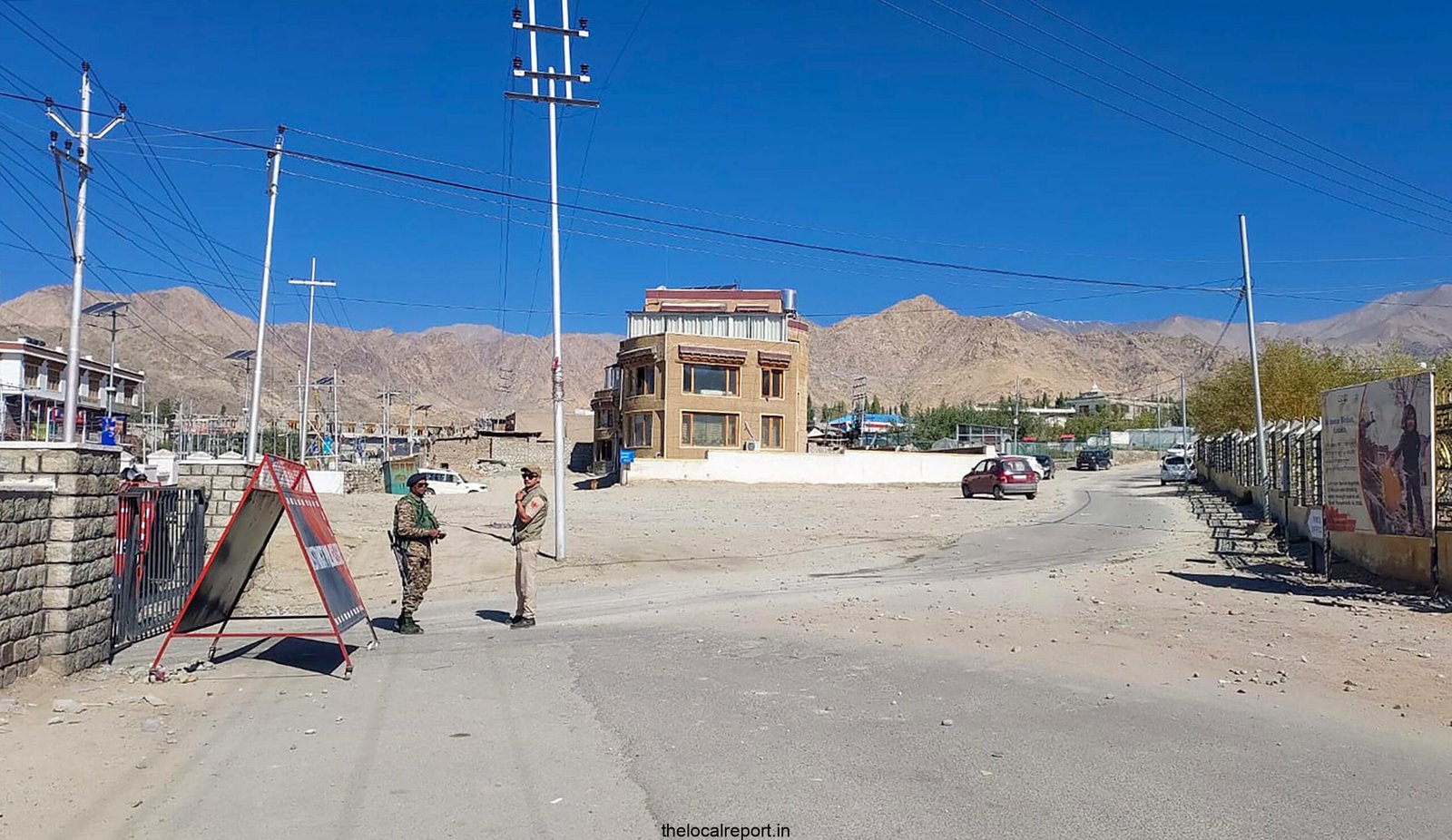 Curfew continues in Leh, Kargil; Home Ministry team meets KDA members