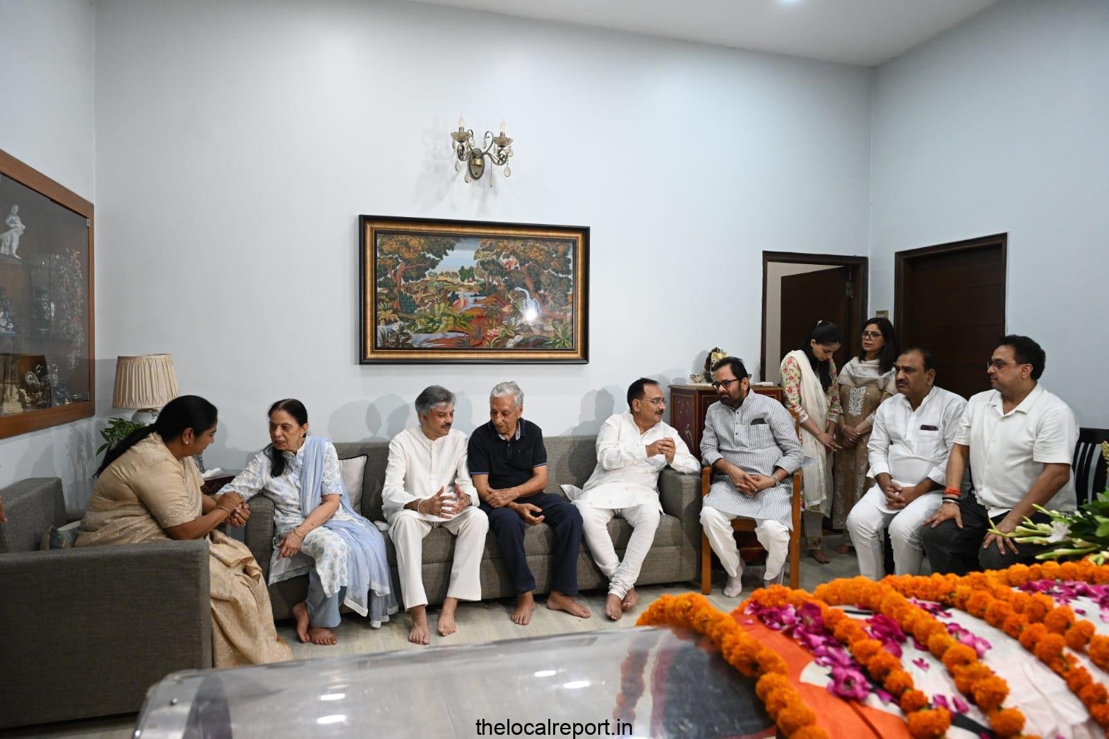 Delhi government announced one day mourning on the death of VK Malhotra