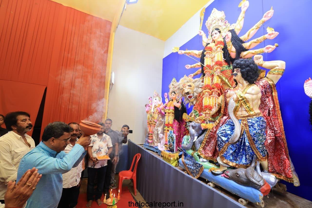 Durga Puja festival Tripura's grip; Vigil tough with a bound of 856 km with Bangladesh