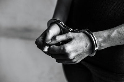 Four held to attack police in Kolkata