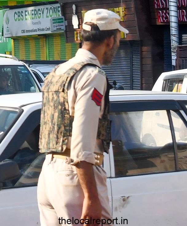 J&K police implements community duty on three which are found publicly intoxicated