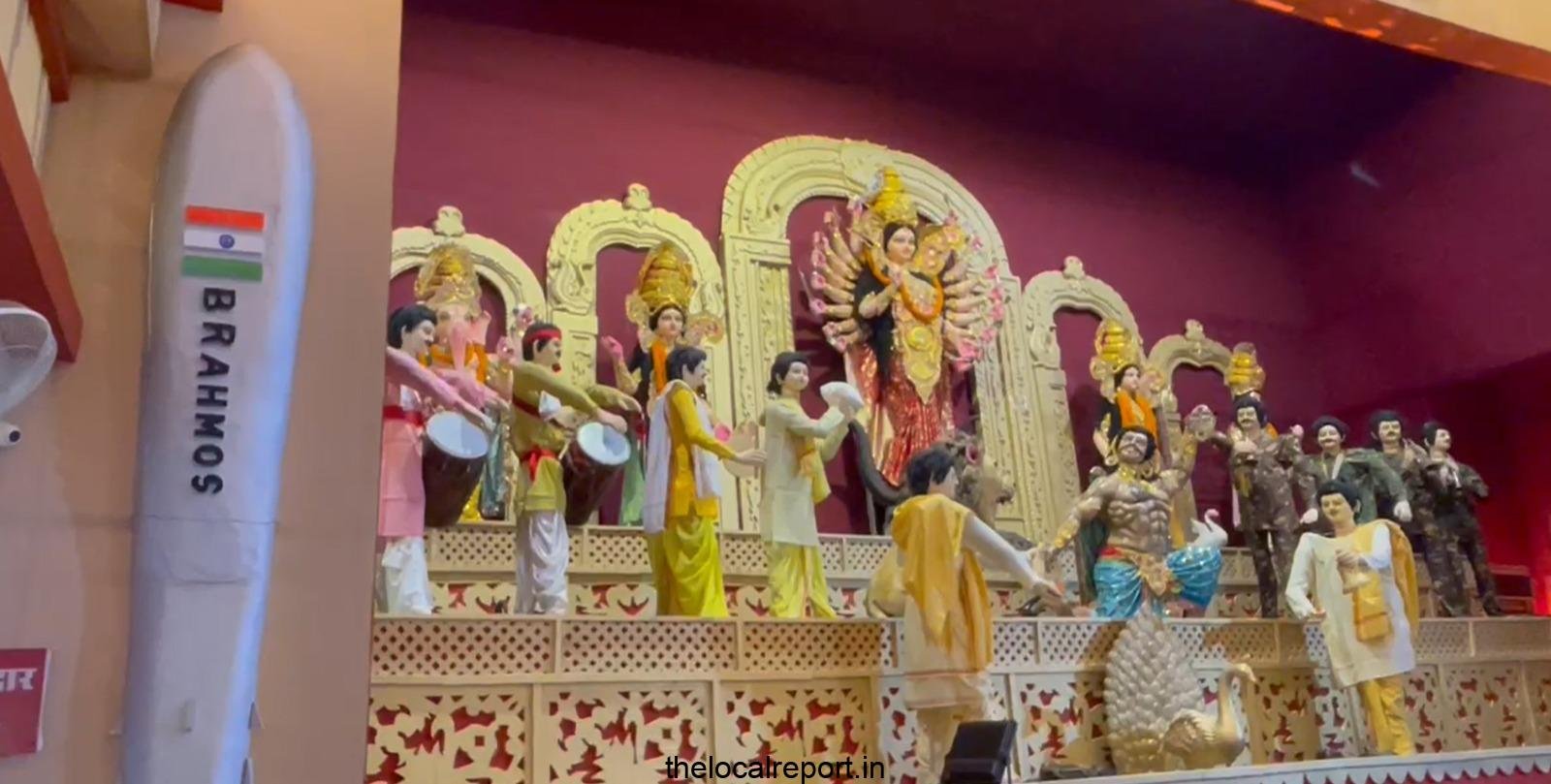 UP: Durga Puja pandal painted in patriotic colors in Varanasi, Brahma missiles dazzle