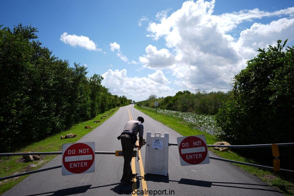 A long time American government shutdown can affect your travel plans
