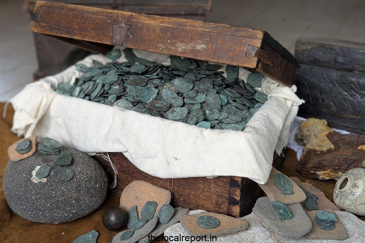 A storm drowned a Spanish fleet in 1715. In this summer, Salvajers found $ 1M in coins