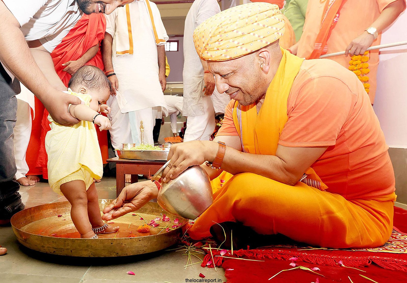 CM Yogi celebrates 'Matri Shakti', performs the girl Pujan of 9 girls, which symbolizes 9 God of Goddess Durga