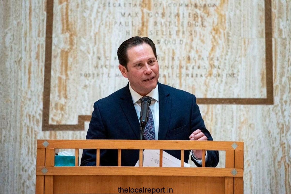 Figure Figure in original American politics resigned as the chairman of the Publo Governors alliance