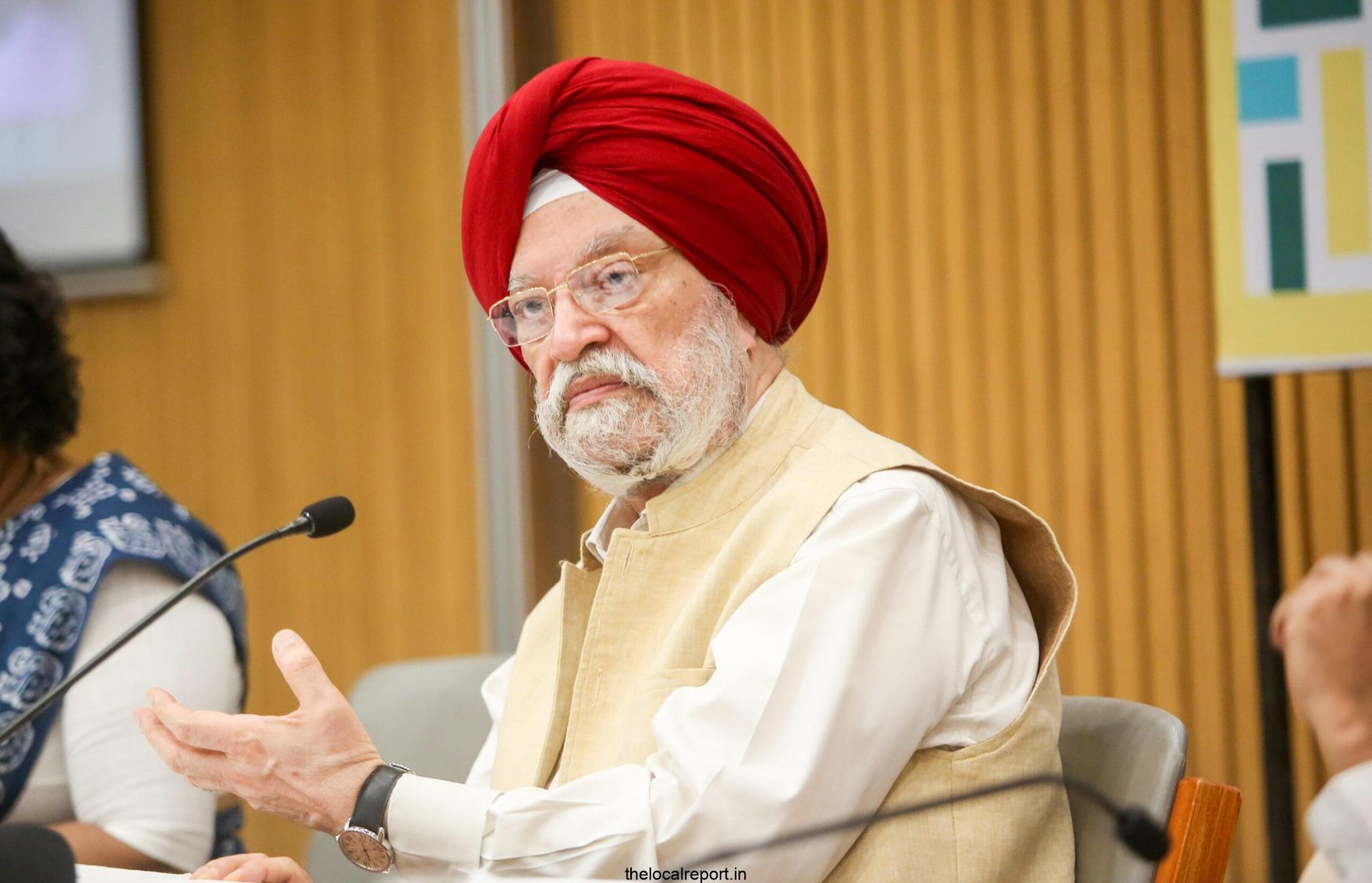 From a sipping to the banyan tree: Union Minister congratulated the RSS on his important visit