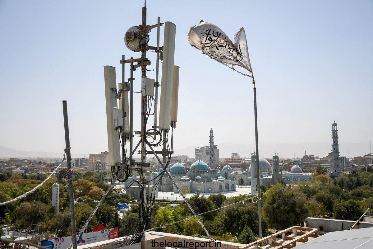 Internet and phone services start again in Afghanistan after 48 hours of blackout.