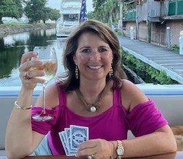 Linda Murphy, a woman of Massachusetts, who took place last month of ALS, urged people to spread kindness in their self-paid obit