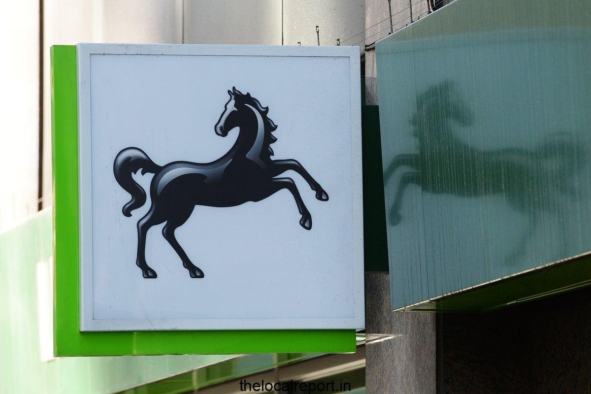 Lloyds prepared to take control of shrouders wealth tie-up in 'Mass rich' push