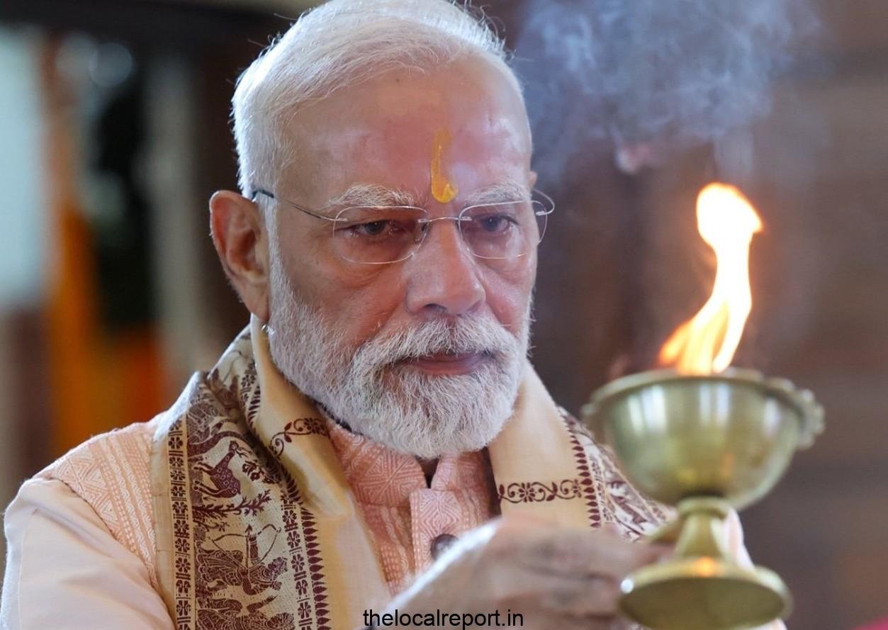 PM Modi prays for public good; Durga Puja celebrates in Delhi's Bengali Hub (Lead)