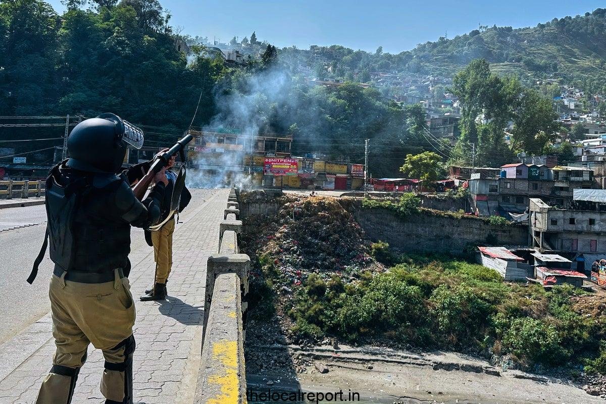 Pakistan opened talks with Kashmir protesters as the PM asked to calm down after deadly clashes