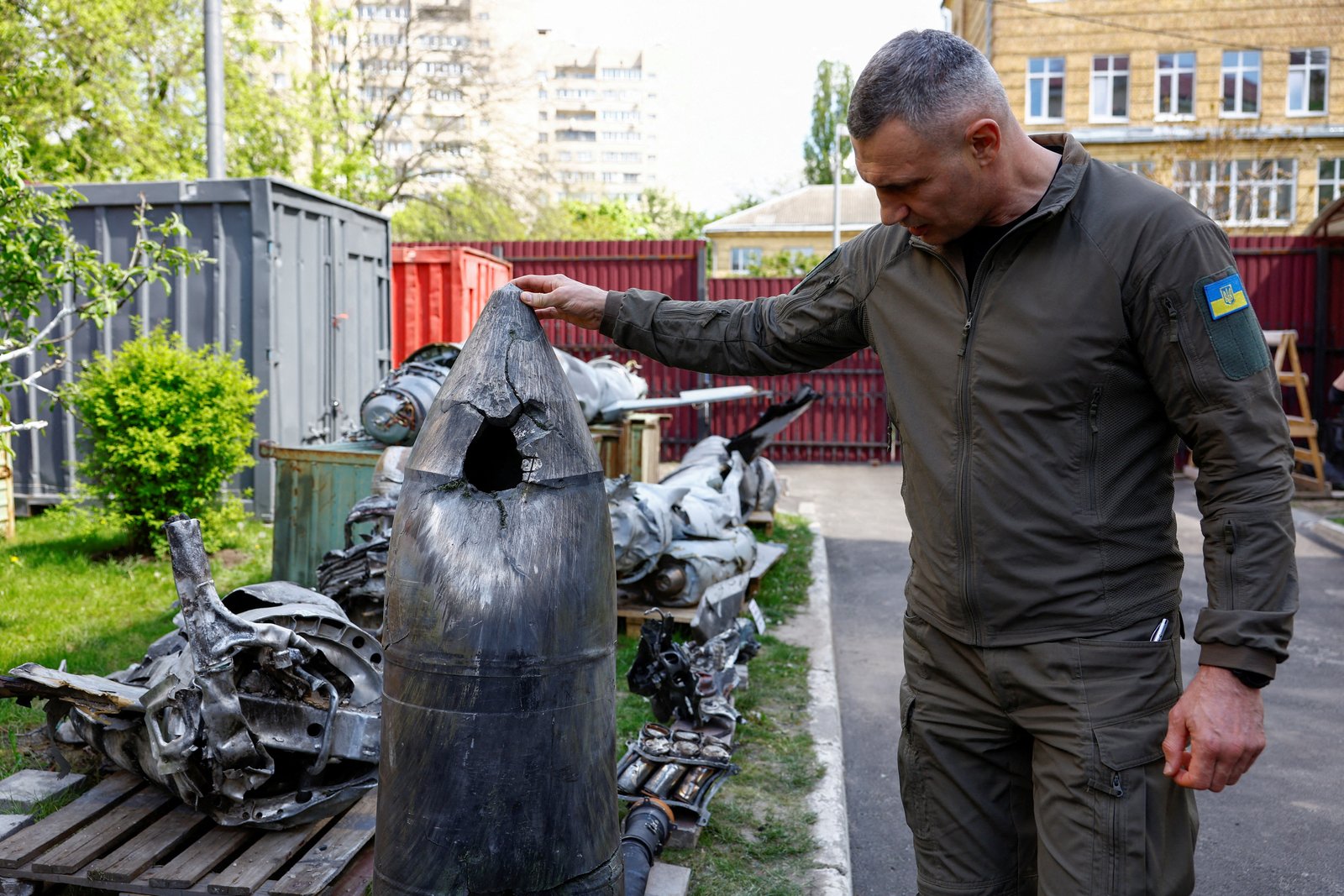 Kyiv Mayor Vitali Klitschko showed a KH-47 Kinjhal Russian Hypersonic Missile Warhead, which was shot in 2023 by a Ukrainian Air Defense Unit in 2023