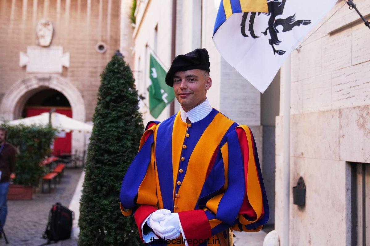 The world's oldest army revealed the new uniform-but maintains the Garb of the reputed Renaissance-style
