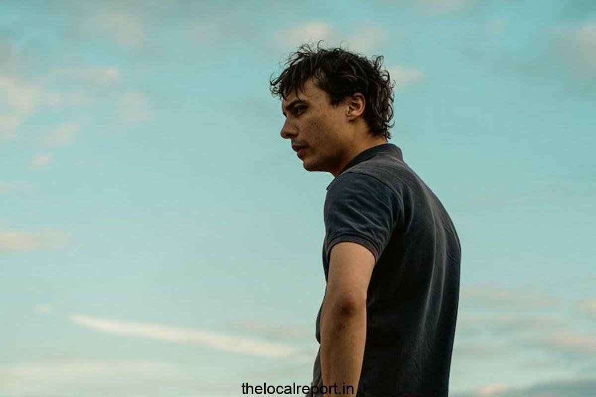 With urinine, Harris Dicinson declared himself as a new filmmaker - review
