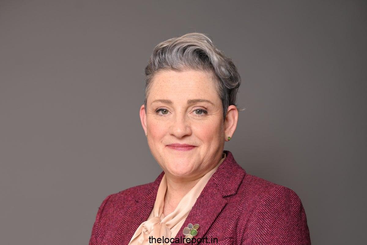Health Minister warns with cancer: 'None of us know what is around the corner'
