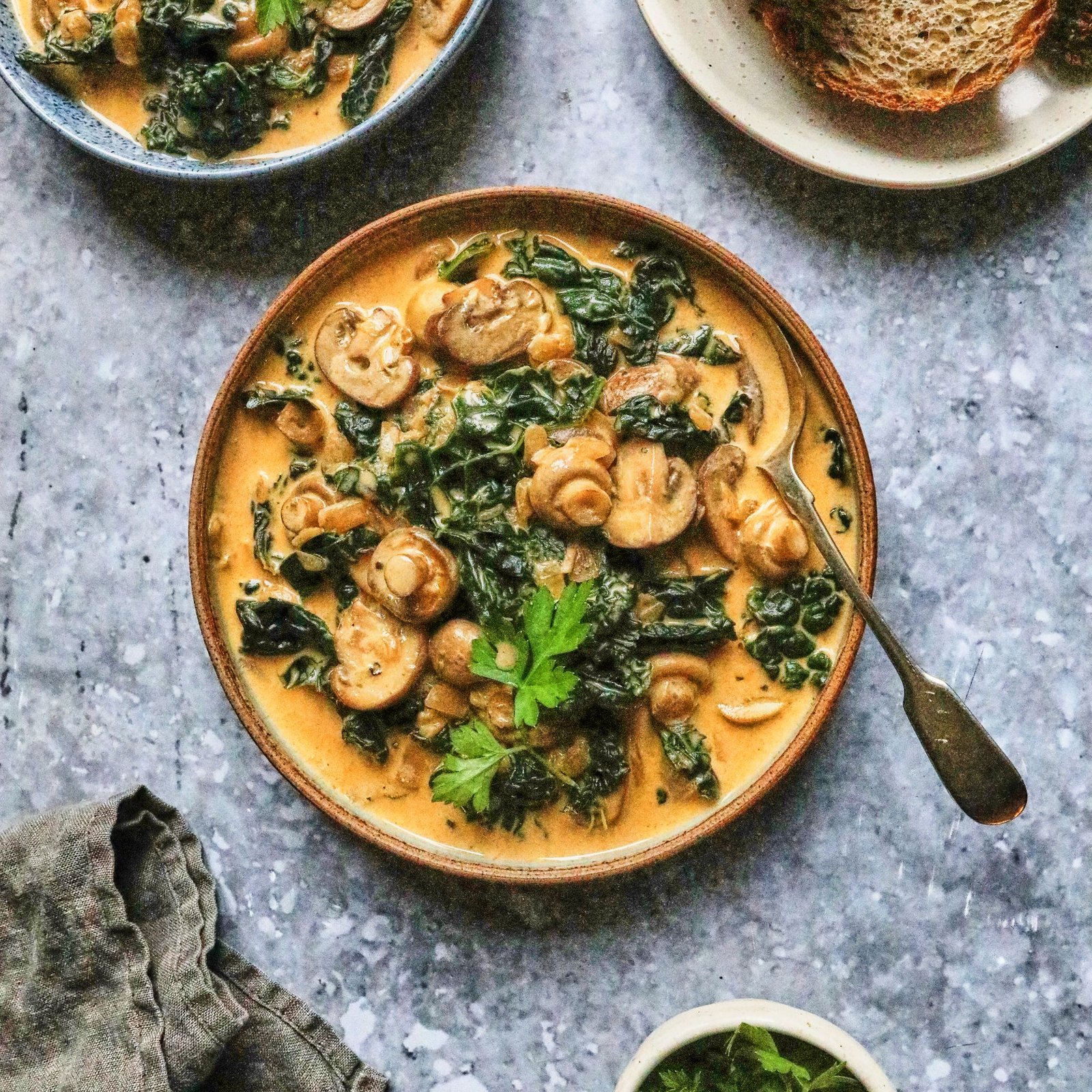 Classic strawgoff comfort with a clever vegetarian twist - creamy with cream or rice, soil and perfect