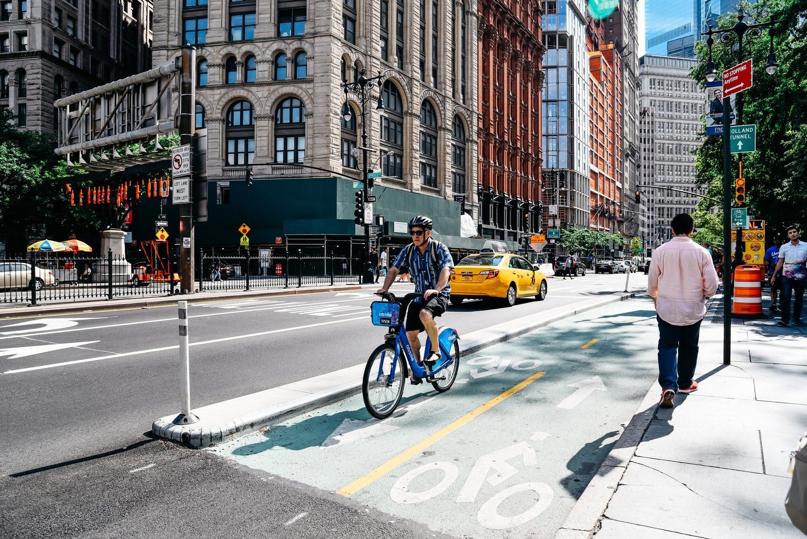 Researchers say that New York is the safest American city for cyclists and pedestrians