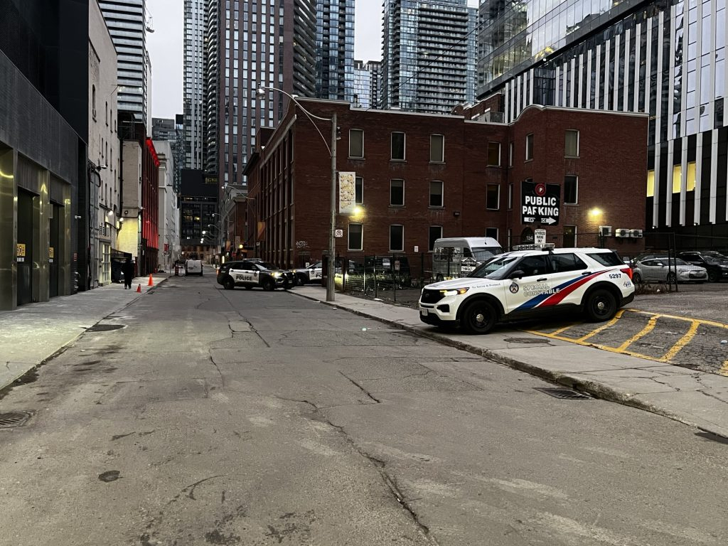 3 suspects wanted in stabbing in Entertainment District