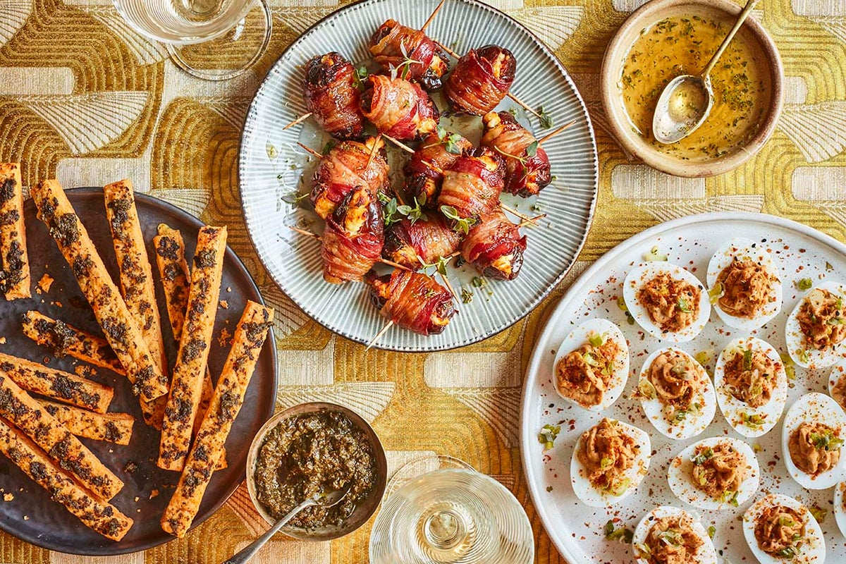 Master Christmas Party Hosting With These Easy, Flavor-Packed Canapé Recipes