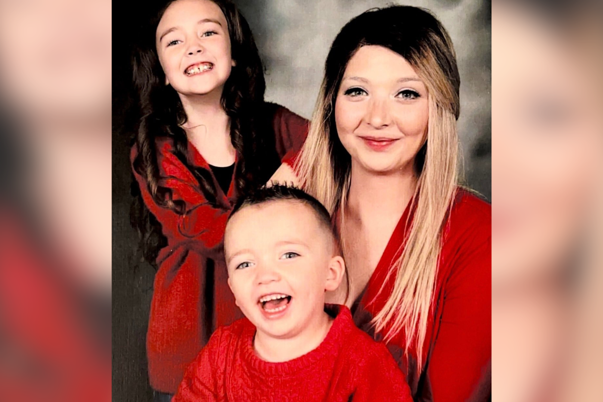 28-year-old single mom with advanced breast cancer launches GoFundMe campaign for her funeral