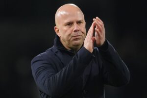 Arne Slott feels unable to risk Hugo Ekitic in Fulham draw after scanning forward