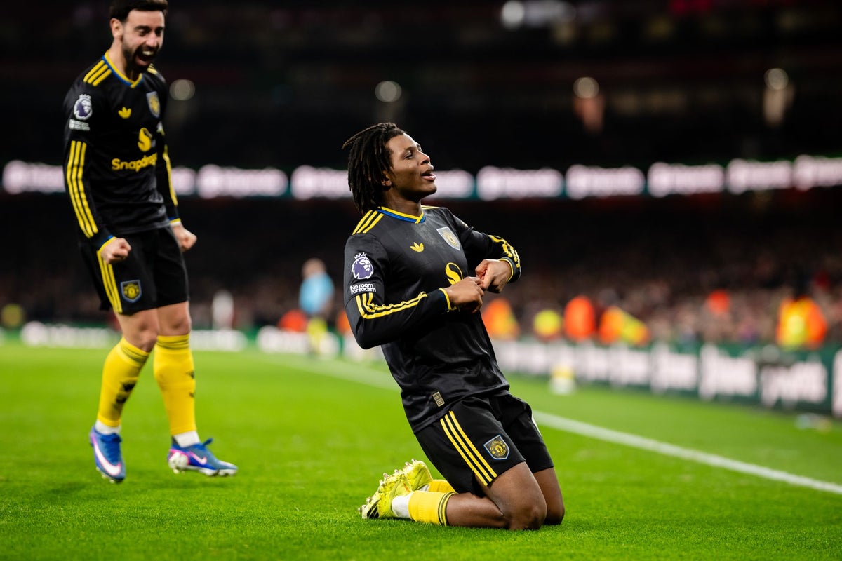 As Arsenal become architect of their own downfall, Manchester United unleash their new weapons