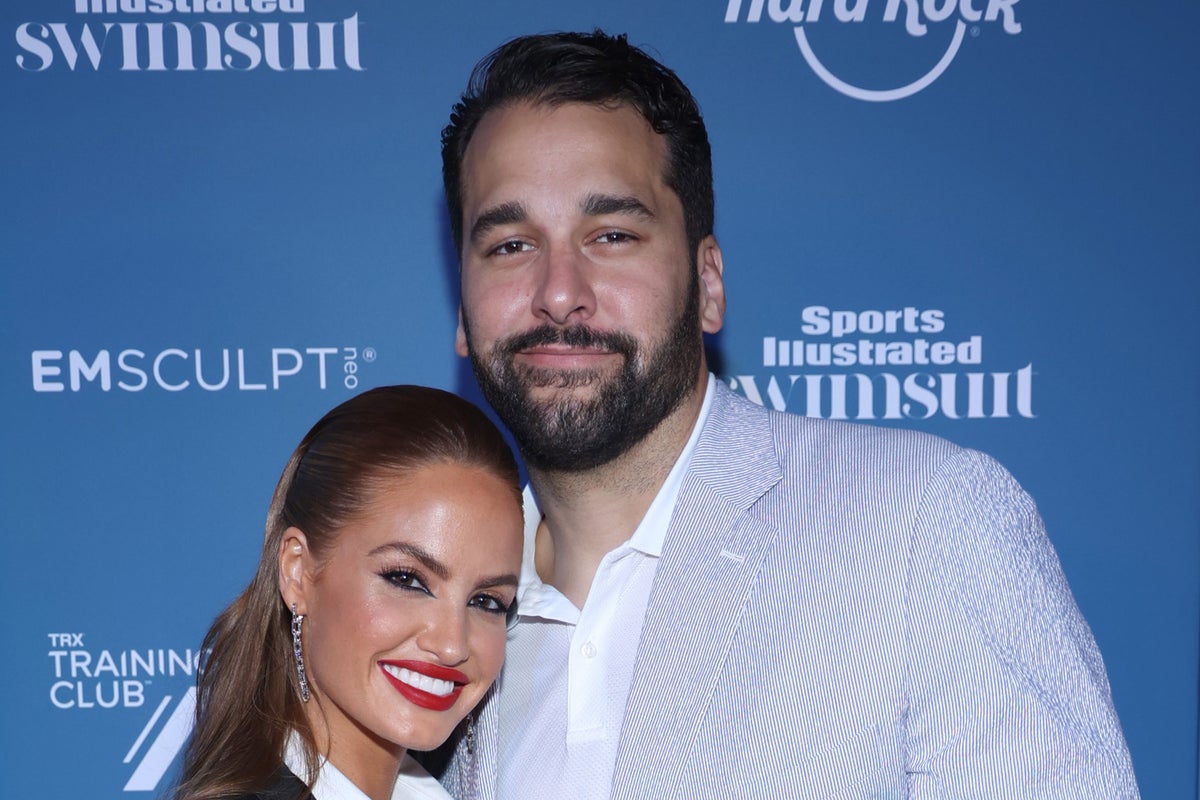 Former NFL star Matt Kalil sues his ex-wife after she made public comments about his genitals