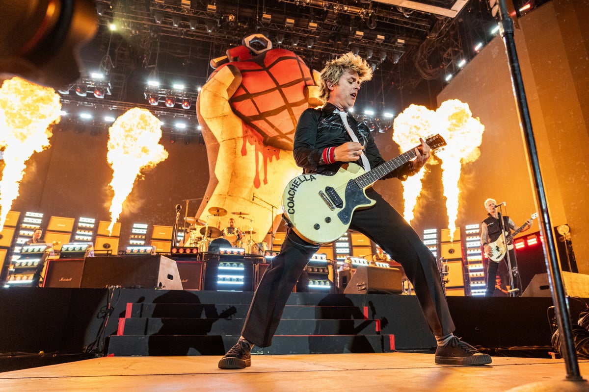 Green Day will host the 60th Super Bowl Awards Ceremony to celebrate past MVPs