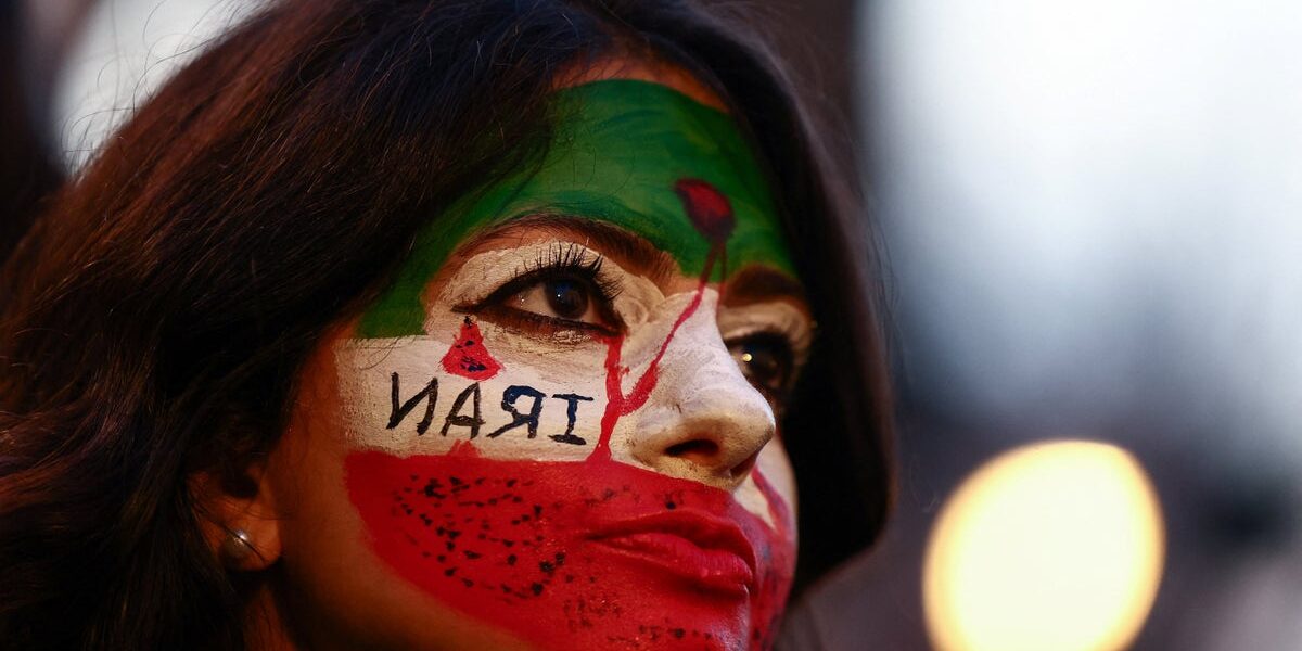 Hackers target Iranian state TV to air footage supporting exiled crown prince