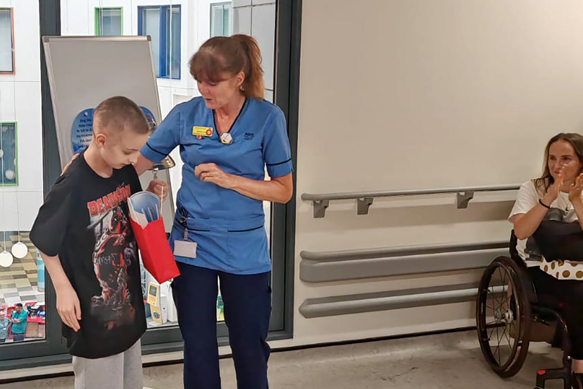 'Incredible' nurse looks after mother and son with cancer 30 years apart