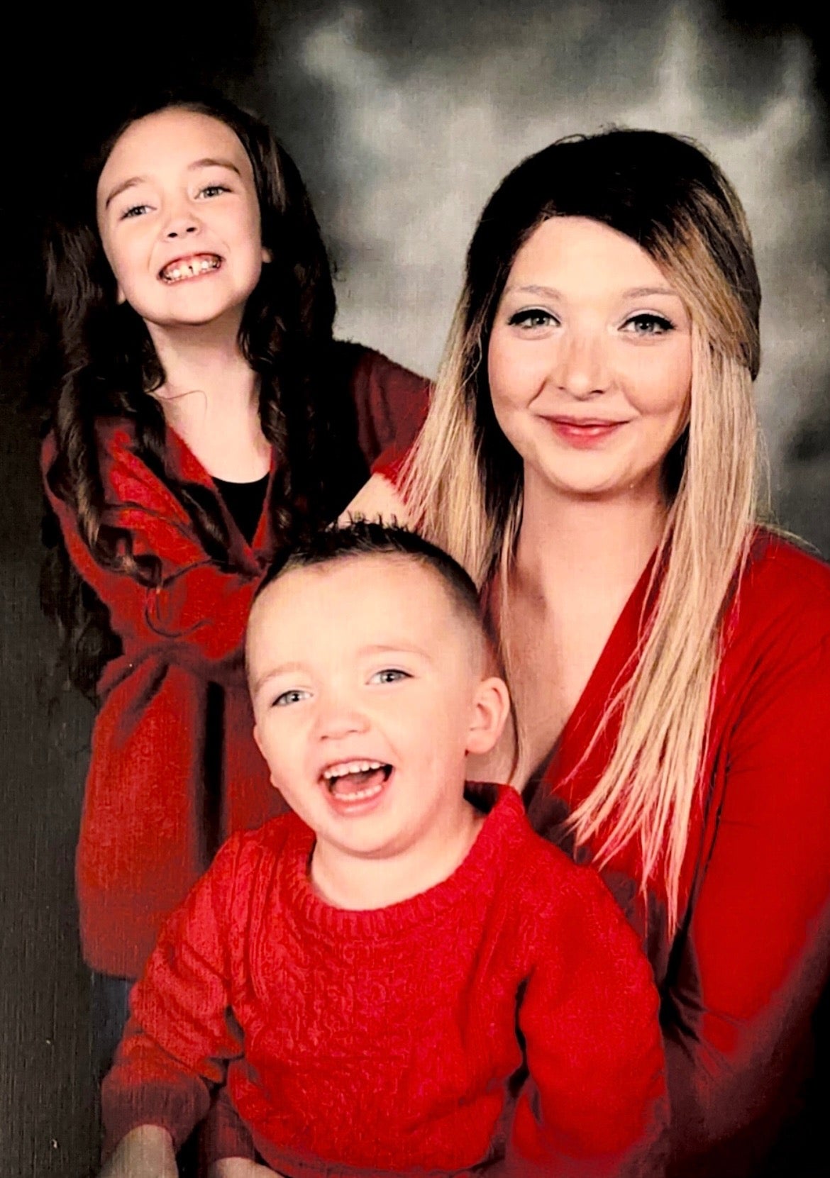 Kaylin Gawf, a 28-year-old single mother from Oklahoma, launched a fundraising campaign to pay for her funeral expenses after a terminal cancer diagnosis