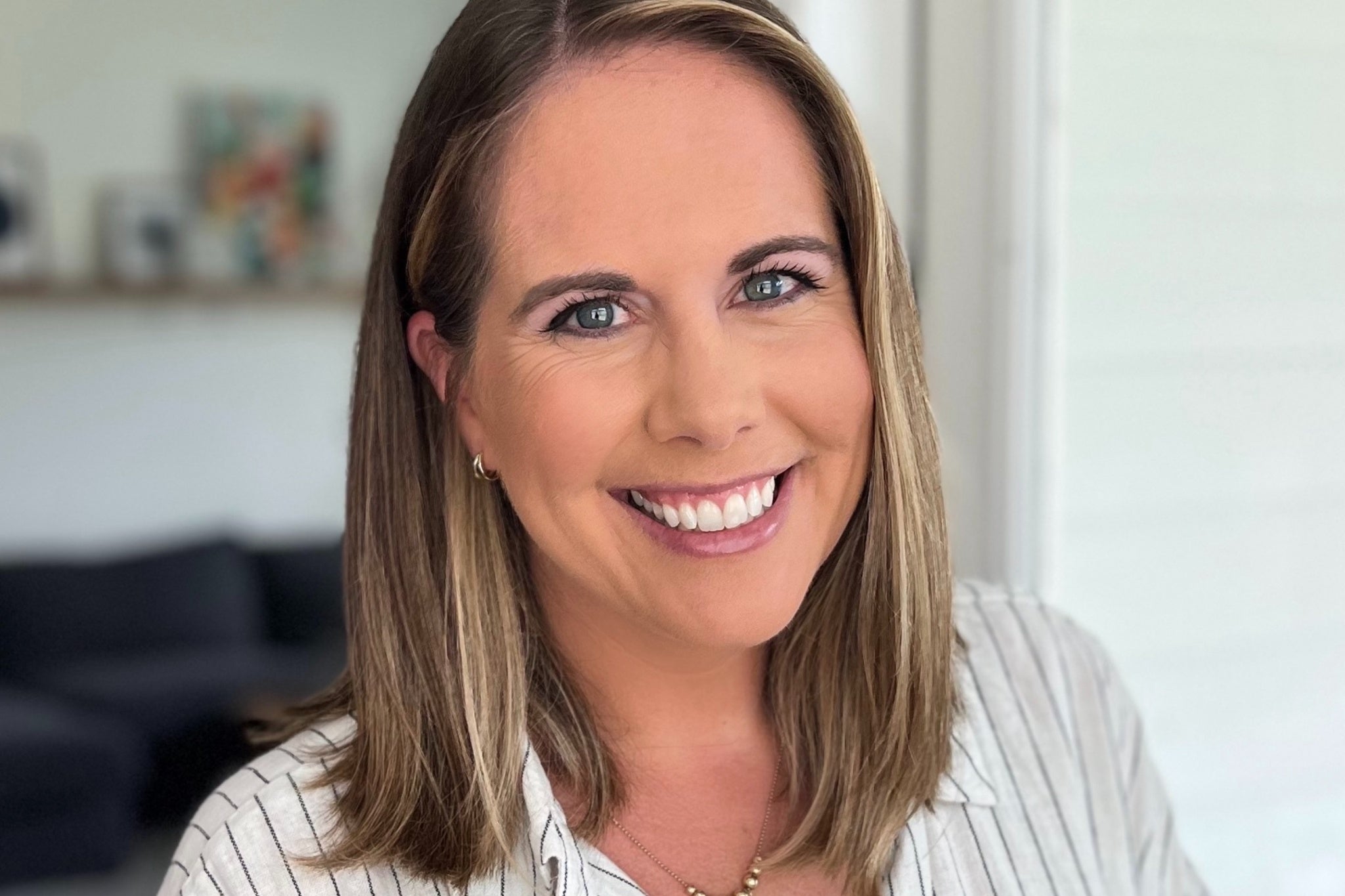 Shannon Leyko is a decluttering expert and hosts the Paring Down podcast