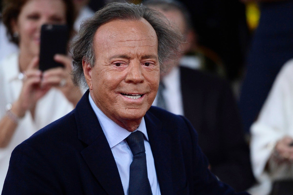 Spanish prosecutors looking into sexual assault claims against singer Julio Iglesias