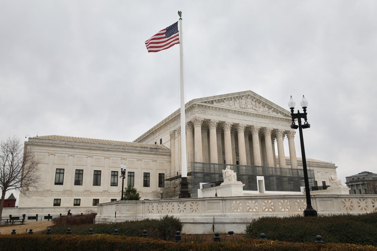 Supreme Court to decide on use of search warrants to collect cell phone users' location history