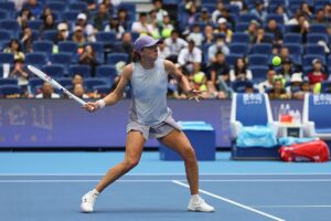 Swiatek says women's tennis is 'independent' and doesn't need battle of genders