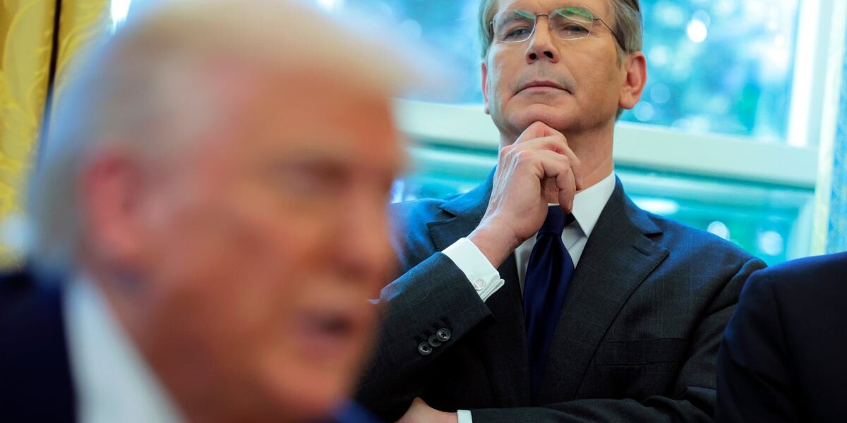 Trump team cancels contract with company whose employees leaked president's tax returns