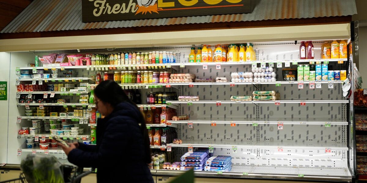 Winter storm: Flights already delayed as system moves across US