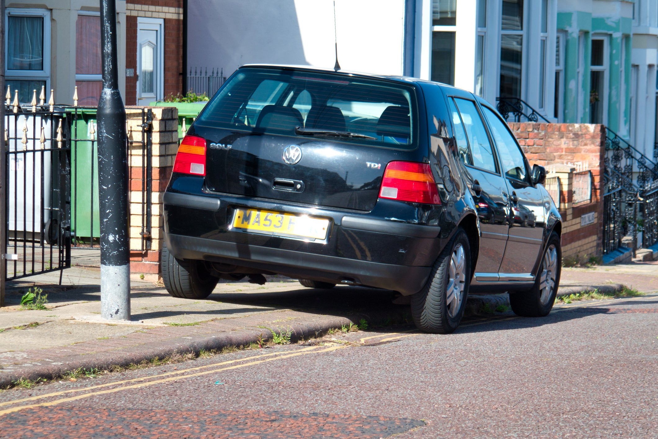 Councils will soon be given stronger powers to crack down on drivers parking on pavements