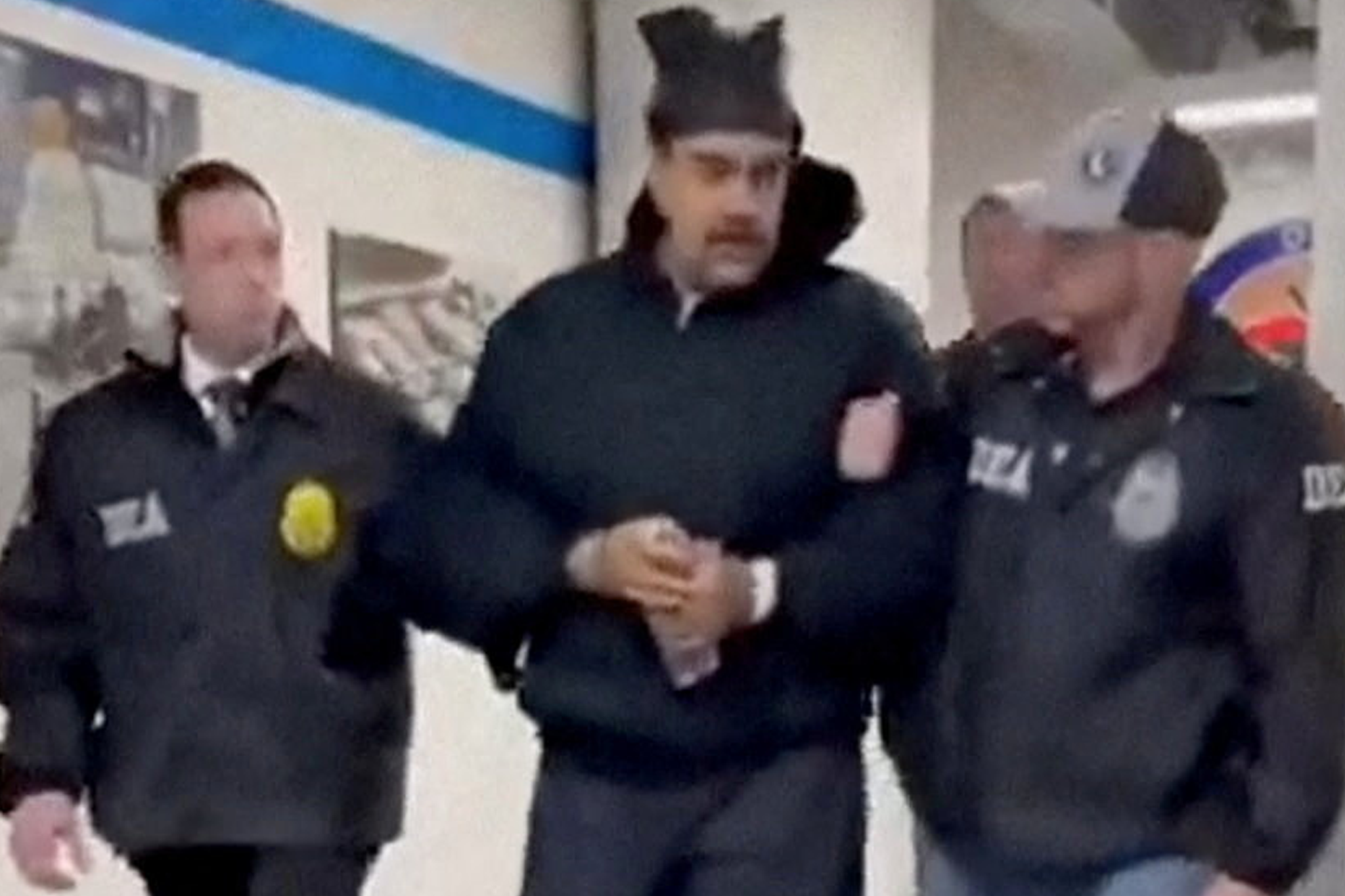 Maduro (centre) awaits various charges in New York detention center